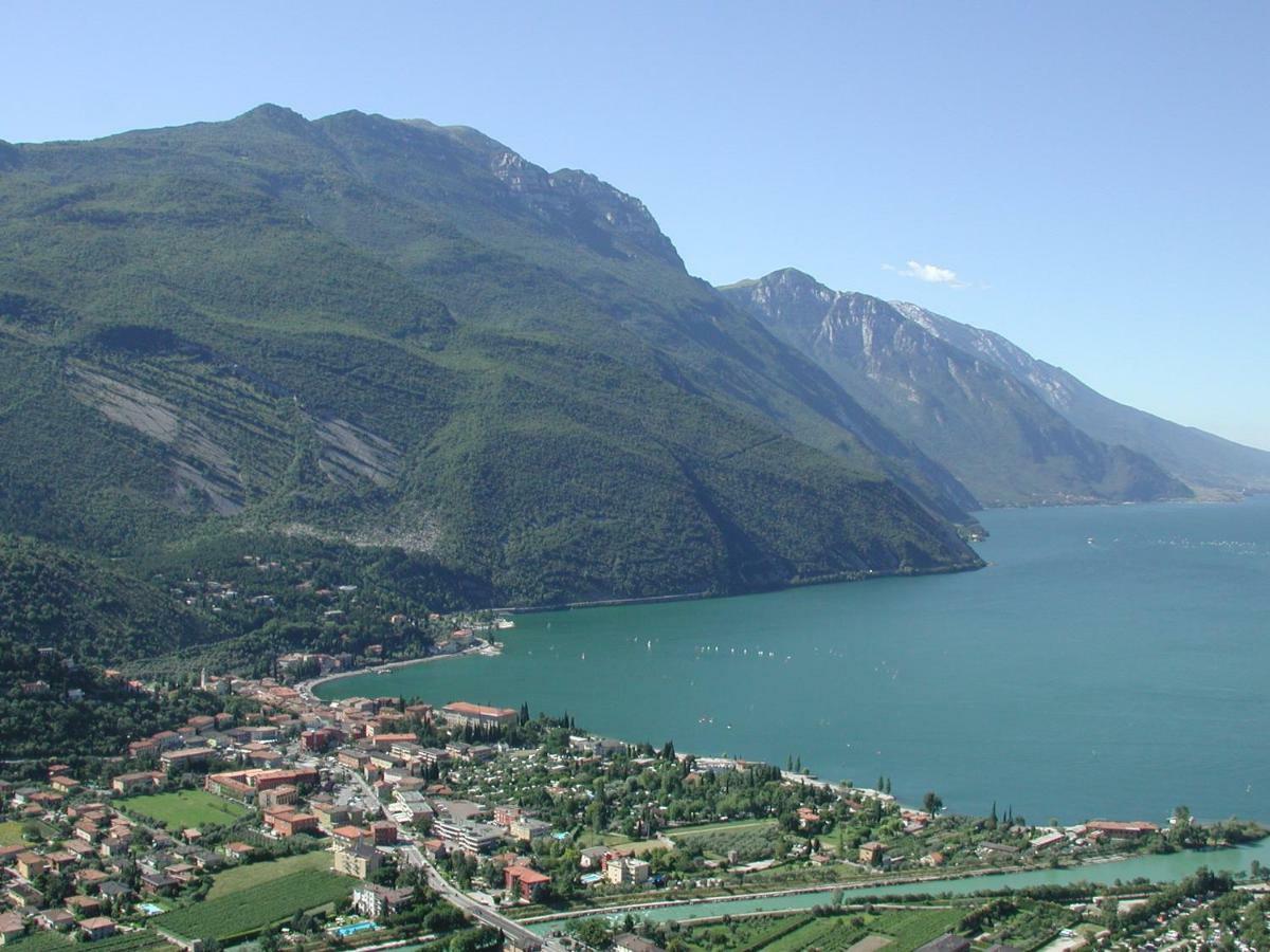 Апартаменти Residenza Picalof Torbole Sul Garda Екстер'єр фото